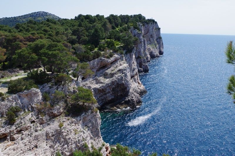 Zadar: Full-Day Sailing Trip to Kornati - Skippers and the Small-Group Feel: When the Day Gets Personal