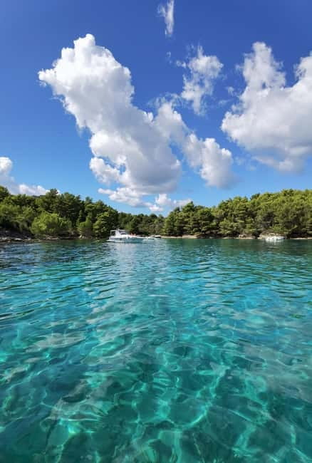 Zadar: Half-day trip boat with drinks and snorkeling - Stop 1: Ugljan Island swimming and snorkeling for about 1 hour