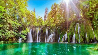 Plitvice Lakes with Boat Ride and Zadar Old Town Tour