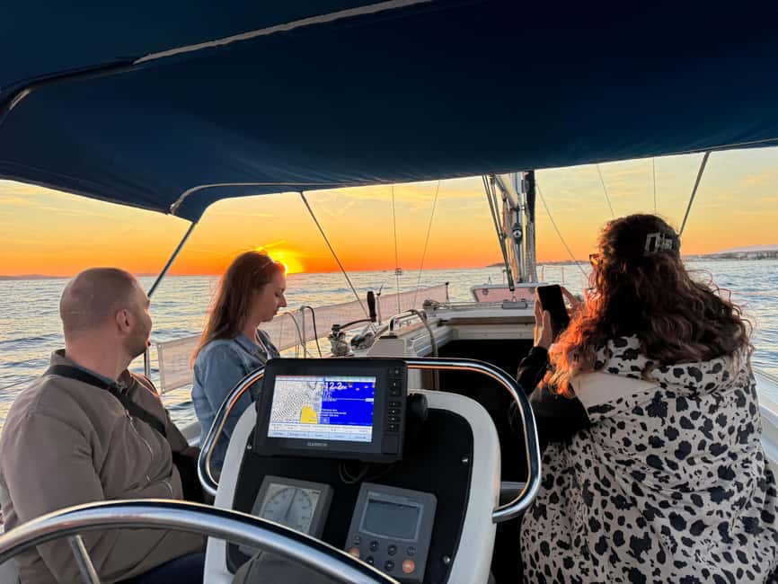 Zadar: Private Sunset Sailing Tour in Zadar Archipelago - Sailing out of Zadar for a sunset that feels like a secret
