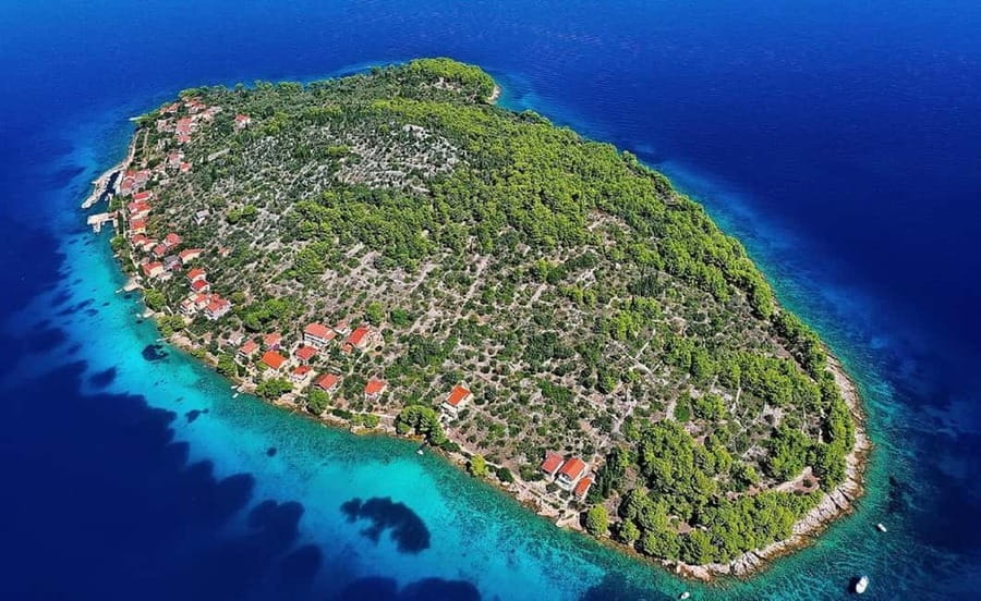 Zadar: RIB boat Tour to Hidden Bays with Snorkeling & Drinks - Should You Book This Zadar RIB Tour to Frnaža Bay, Kali, and Otrić Bay?