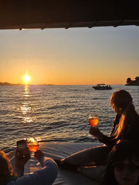 Zadar: Romantic, Luxury Sunset Boat Tour with Aperol Spritz - Should You Book This Sunset Boat Tour?