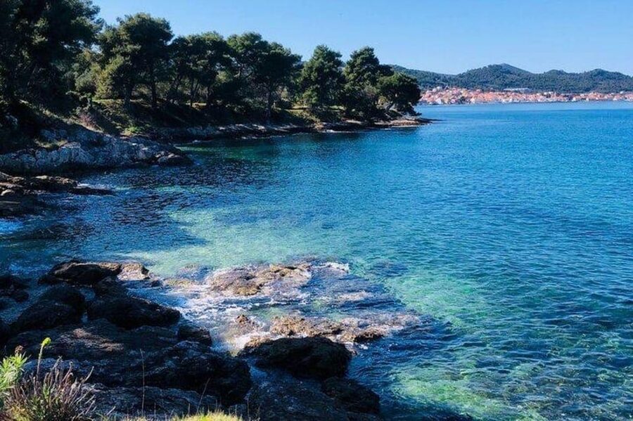 ★ Zadar: SpeedBoat Tour to 3 Islands - Swimming & Snorkeling - Stop 2: Ošljak island, old houses and relaxed beach time