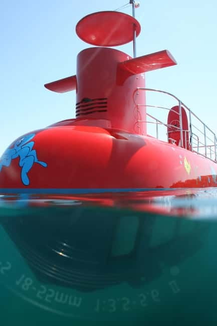 Zadar: Submarine Nemo & SpongeBob - Where the tour starts: Sea Organ pier, red Nemo submarine