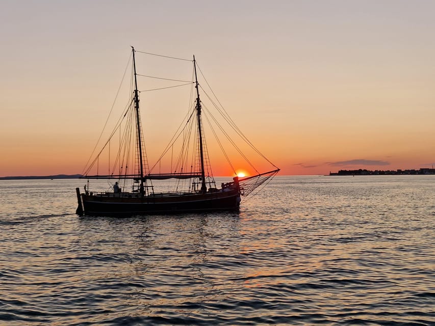 Zadar: Sunset Cruise on Traditional Boat with Wine - FAQ