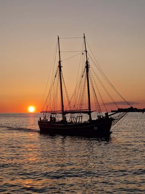 Zadar: Sunset Cruise on Traditional Boat with Wine - Drinks and vibes: unlimited wine without the awkwardness