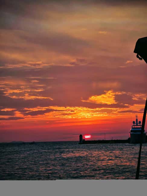 Zadar: Sunset Cruise with unlimited champagne - Music, Mood, and the Golden Color Shift