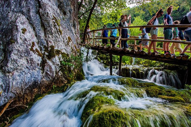 Zadar to Plitvice lakes: Guided tour with pre-booked tickets - The 9:00 AM Stop That Keeps Your Day Flexible