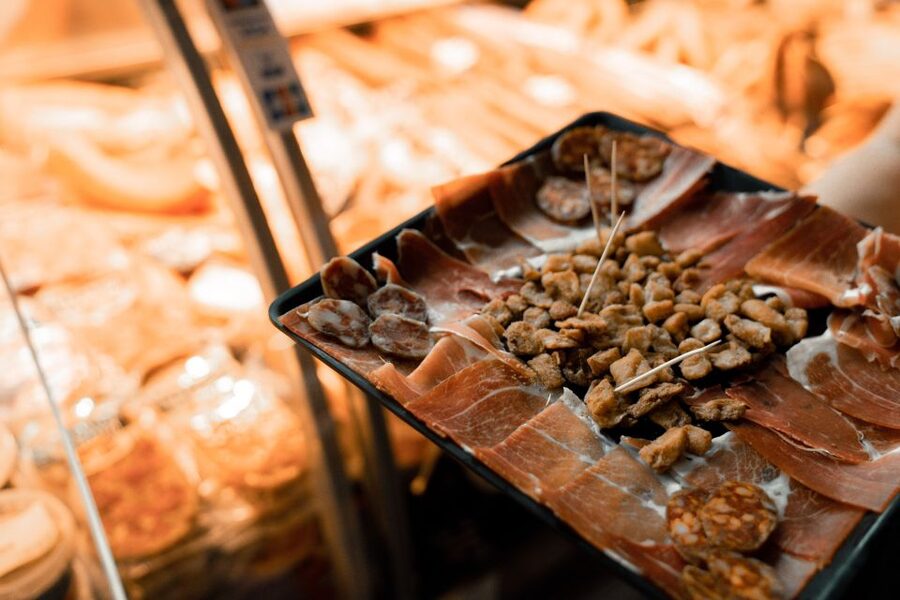 Zagreb: Food Tour with Tastings - Your guide matters, and the tour’s record shows strong personalization