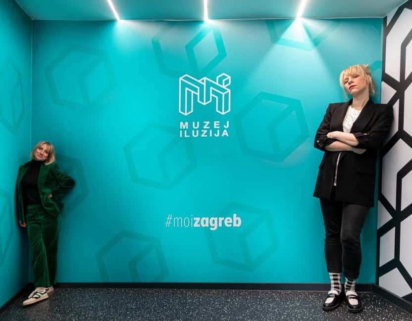 Zagreb: Museum of Illusions Entrance Ticket - The physics-play rooms, uphill water and moving perception