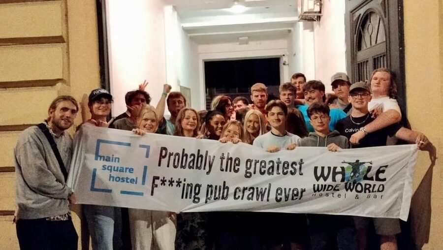 Zagreb: Pub Crawl, 1-Hour of Unlimited Drinks, & Club Entry - VIP club entry, dress rules, and what to wear