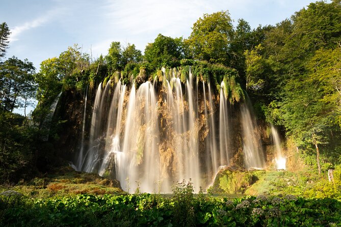 Zagreb to Split via Plitvice Lakes (3 hours stop is included) - Zagreb to Split, with Plitvice Lakes as the smart reset